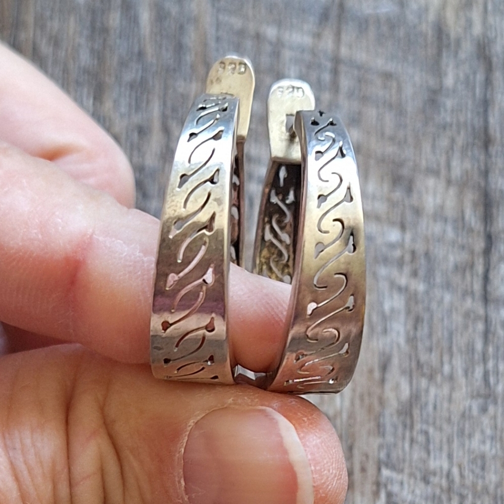 Elegant 925 Sterling Silver Laser Hoop Earrings